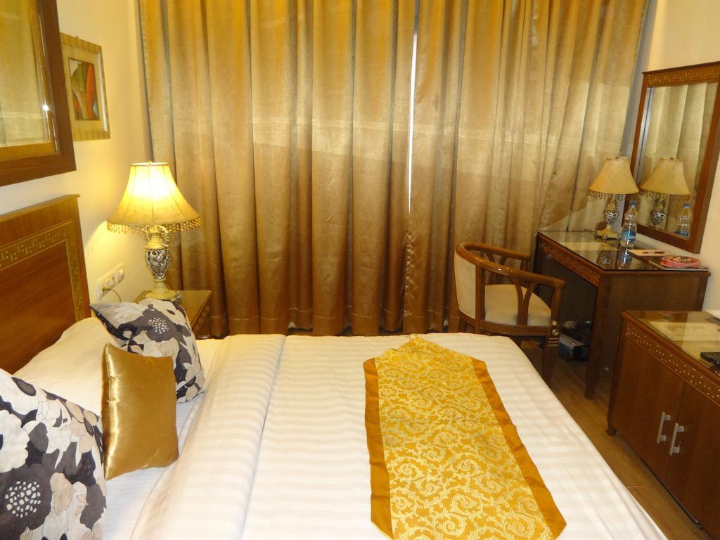 Hotel Picasso Paschim Vihar Delhi - Couple Friendly Local Ids Accepted Δωμάτιο φωτογραφία