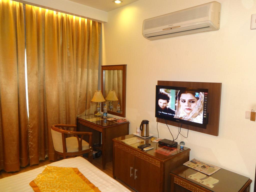 Hotel Picasso Paschim Vihar Delhi - Couple Friendly Local Ids Accepted Δωμάτιο φωτογραφία